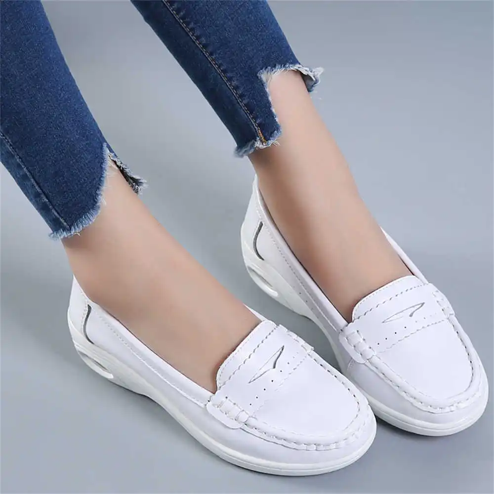 Thick Sole Slipon White Traine - Outdoor Camping Light Ideas recensione e prezzo