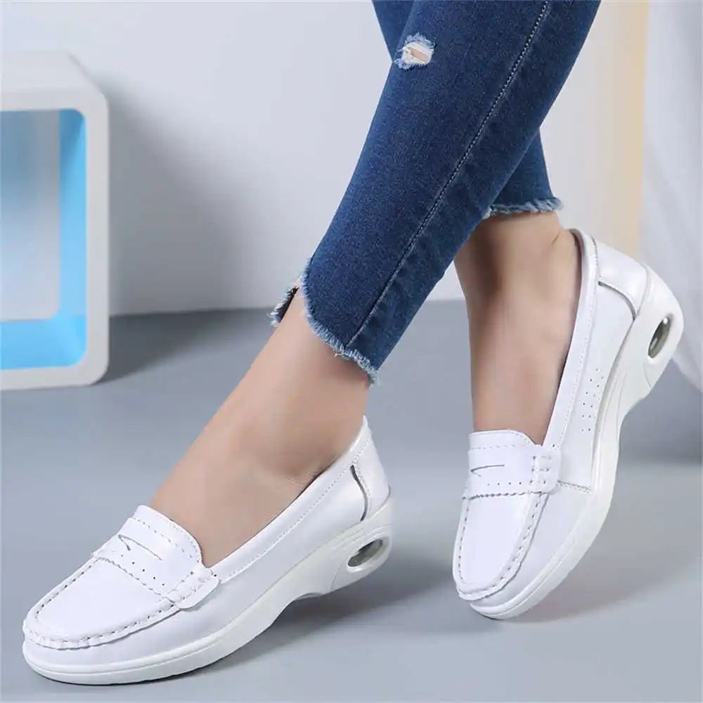 Thick Sole Slipon White Traine - Outdoor Camping Light Ideas recensione e prezzo